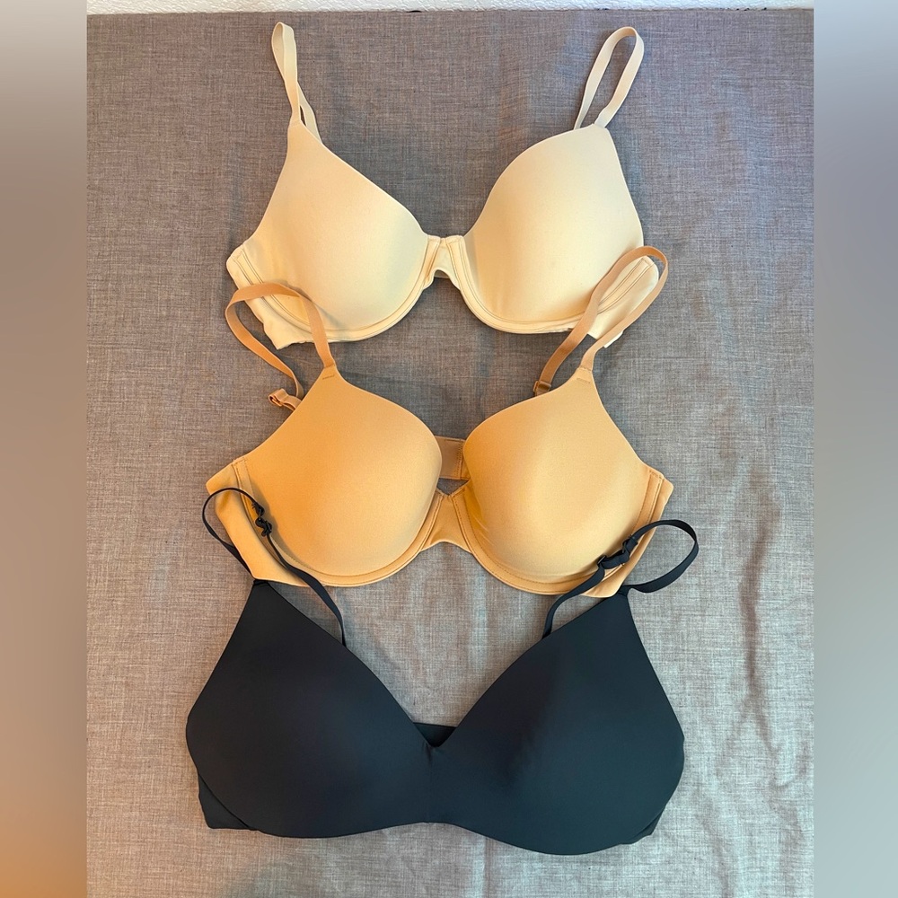 Skims Bra Lot